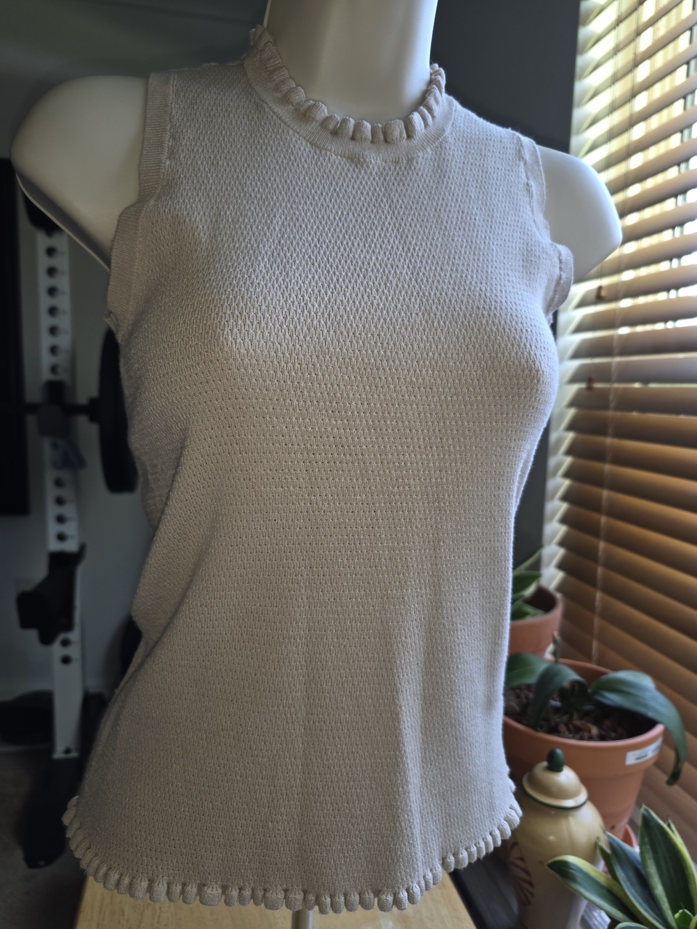 Elie Tahari Cream Ruffled Trim Knit Tank
